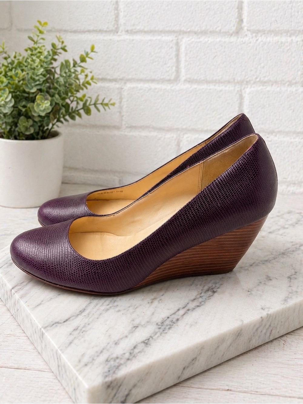 Cole Haan Lainey Dark Plum Textured Leather Wedge Pumps Size 10.5 - Picture 2 of 9